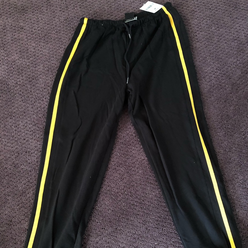 Brand new with tags women’s forever 21 joggers